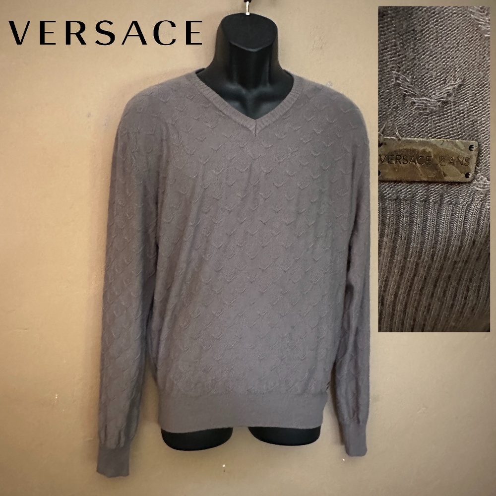 Versace Cashmere Blend Sweater 23" armpit to armpit seams Made in Italy